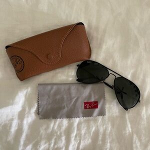 RayBan, Just Black Aviator, Excellent Condition